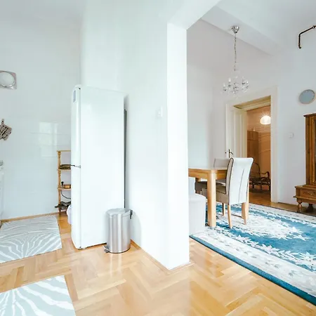 Apartment Fantastic 2bdr In City Center Sarajevo